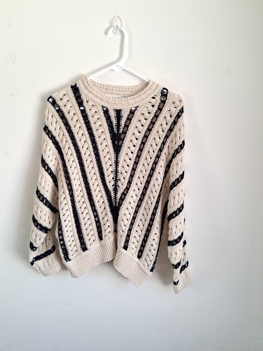 Heartloom Cream Black Open-Knit Crew Kea Sweater Small